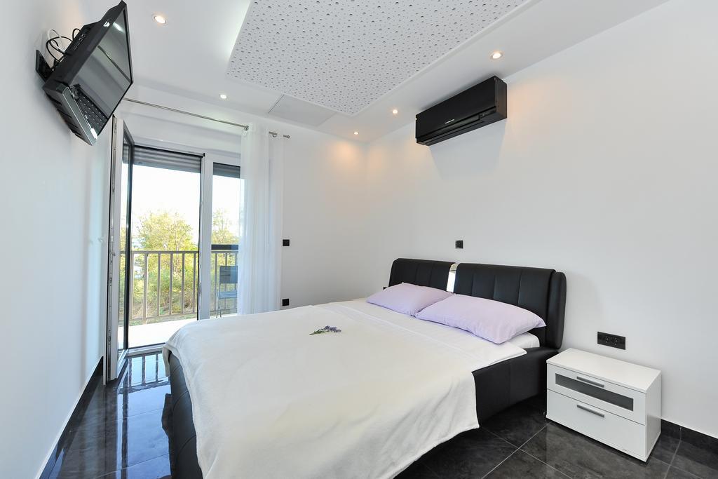 Villa Lily Privlaka  Esterno foto