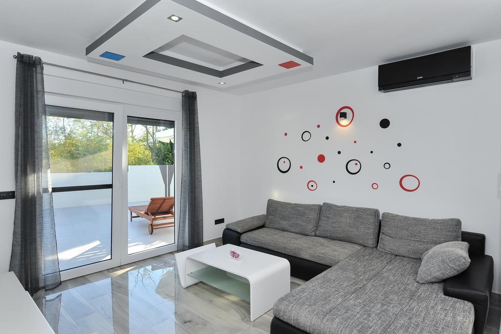 Villa Lily Privlaka  Esterno foto