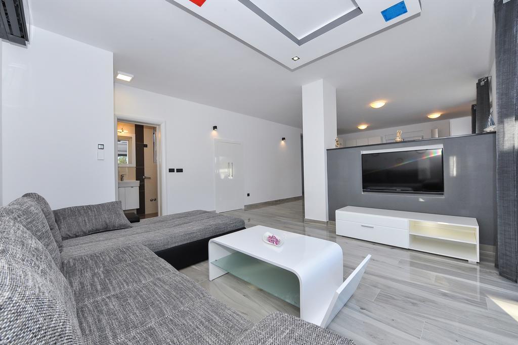 Villa Lily Privlaka  Esterno foto