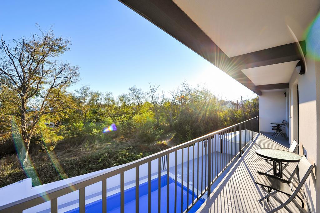 Villa Lily Privlaka  Esterno foto