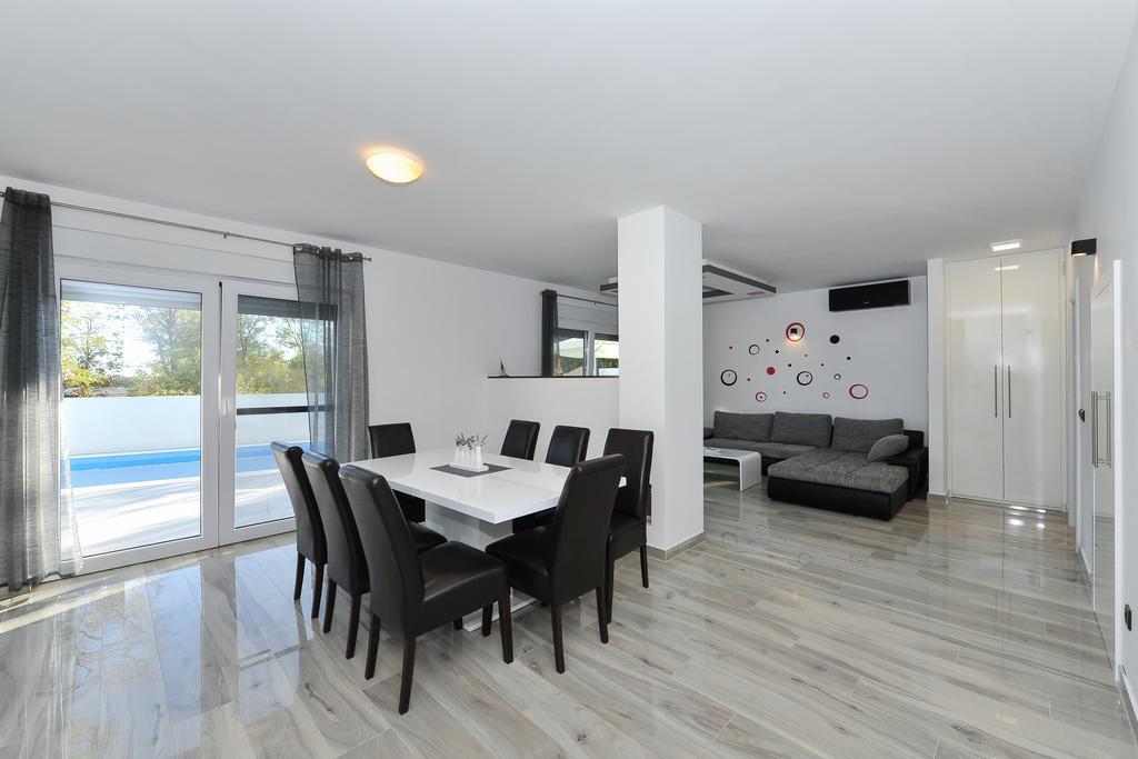 Villa Lily Privlaka  Esterno foto