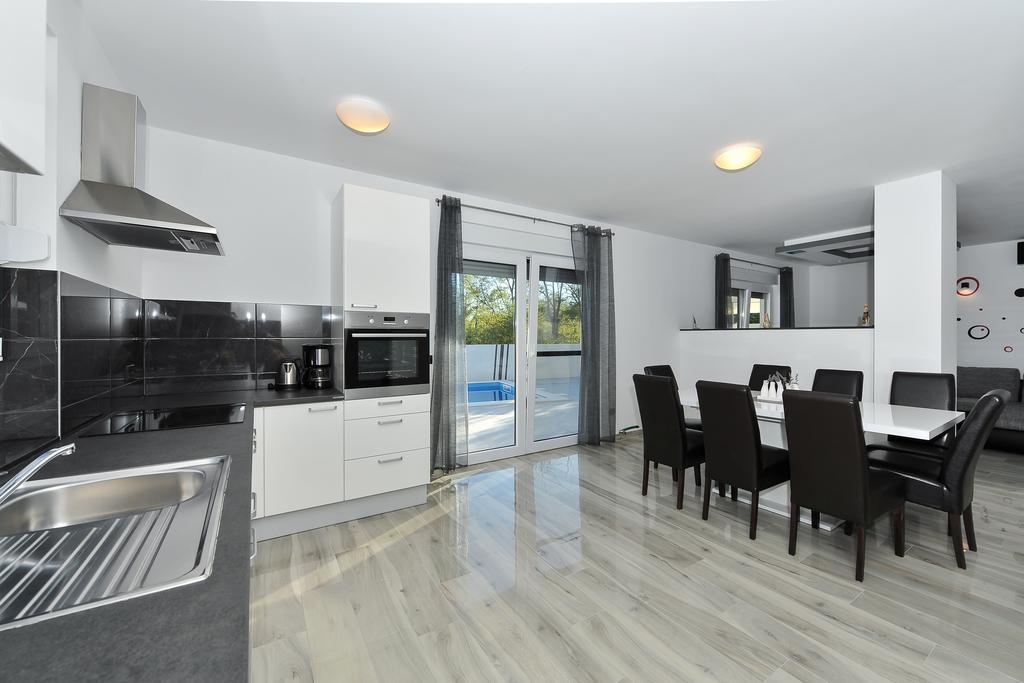 Villa Lily Privlaka  Esterno foto